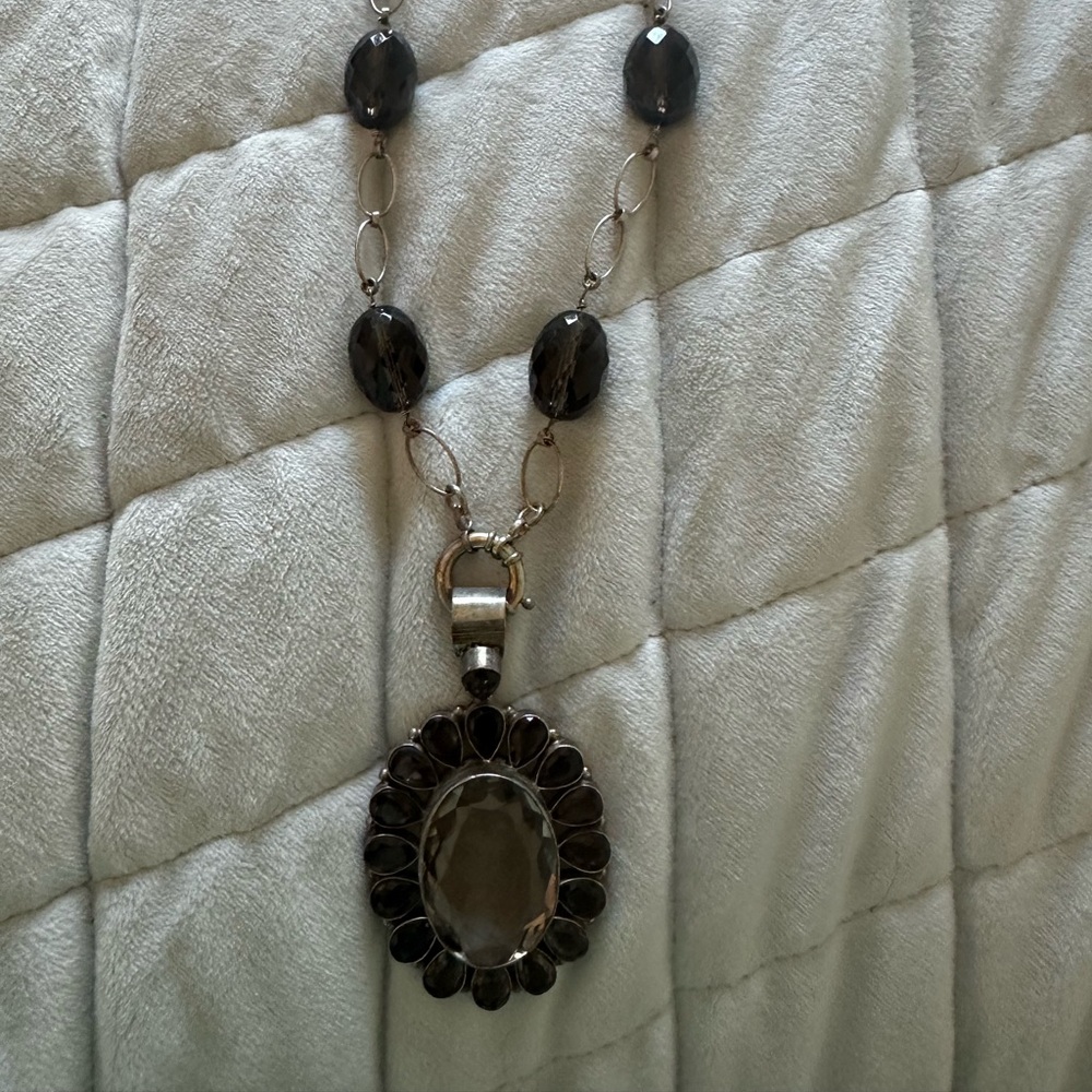 Chic Smoky Quartz Pendant Necklace